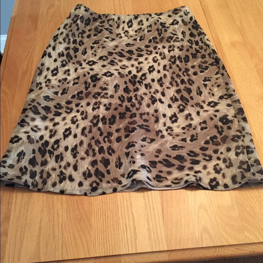 Ladies cheetah print skirt